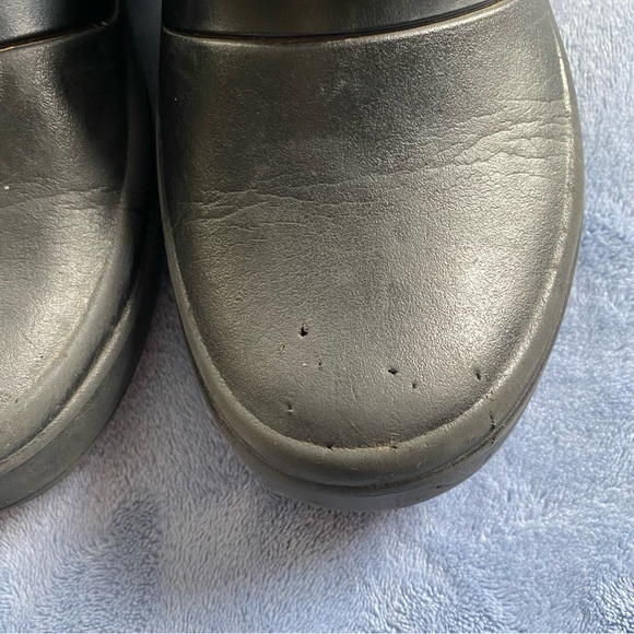 CROCS WOMEN’S MERCY WORK CLOG - Picture 11 of 12